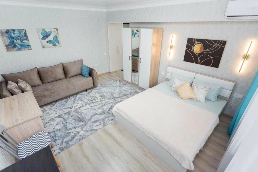 Шикарная Квартира В Золотом Квадрате Almaty Esterno foto